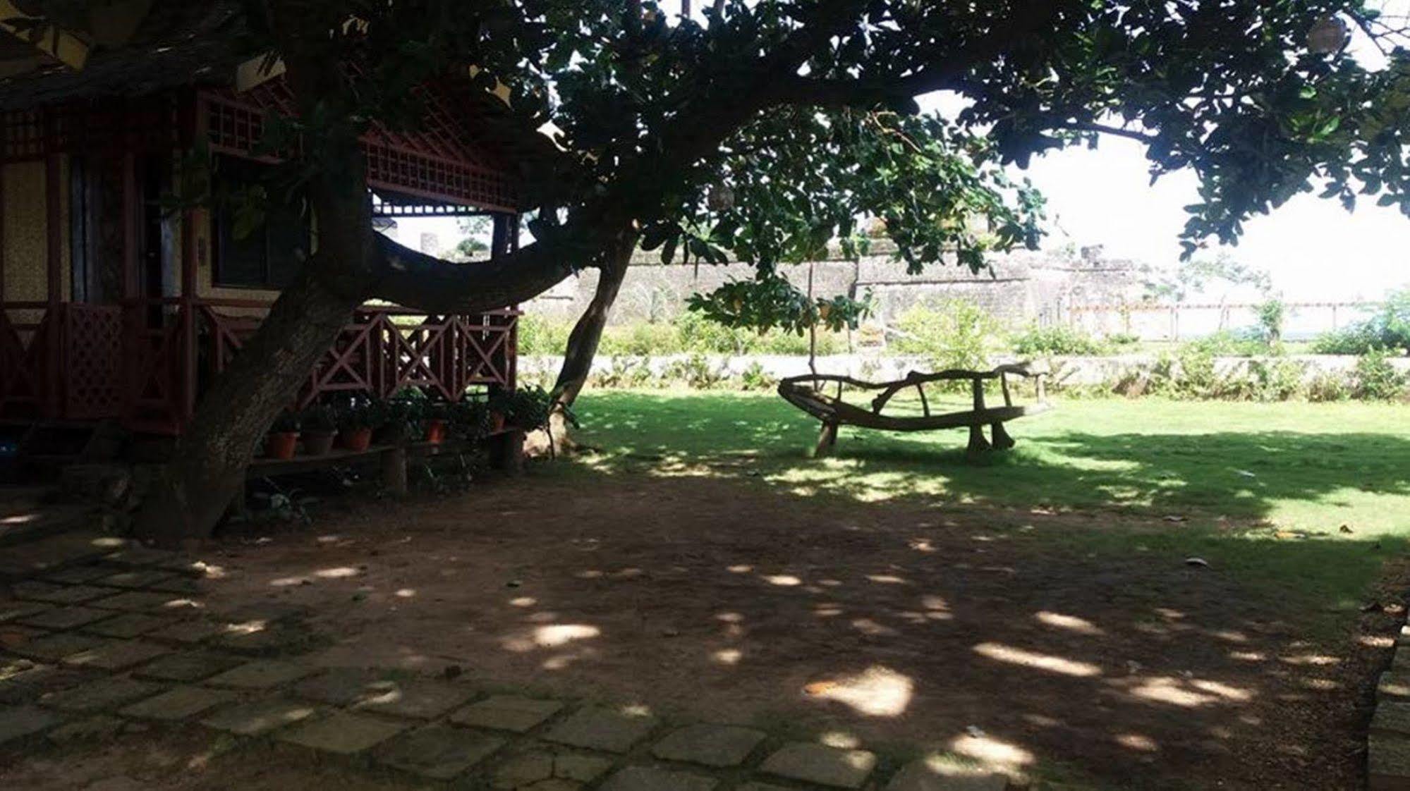 Pems Pension And Restaurant Taytay  Exterior foto