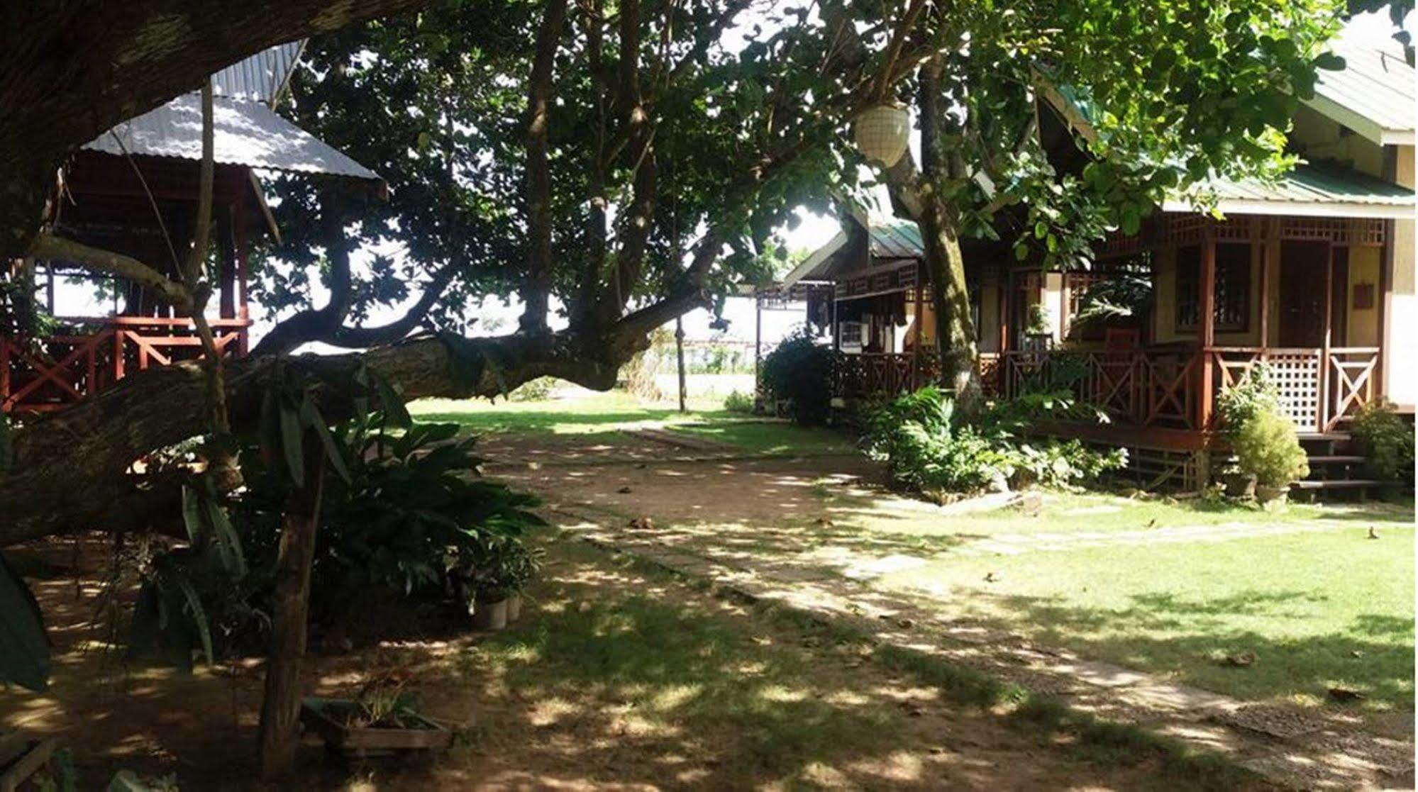 Pems Pension And Restaurant Taytay  Exterior foto