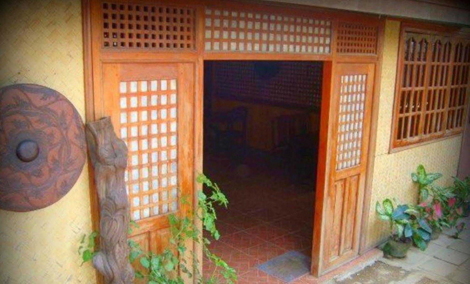 Pems Pension And Restaurant Taytay  Exterior foto
